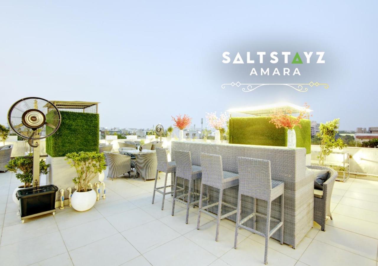 Saltstayz Premier - Galleria Market Road & Sector 27 Gurgaon Exterior photo